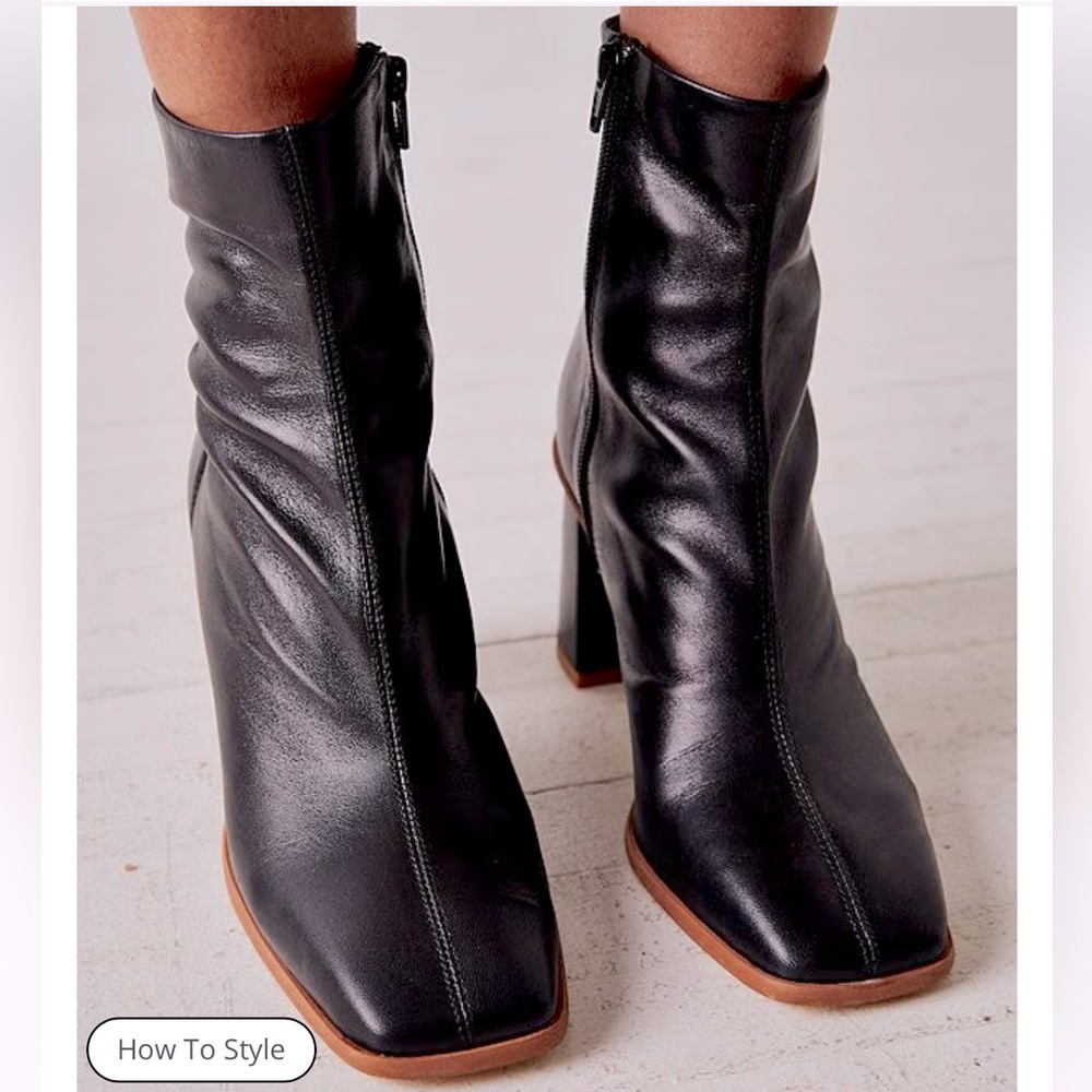 NWOT Free People Women’s Sienna Leather Square Toe Ankle Booties Size 40/US 10